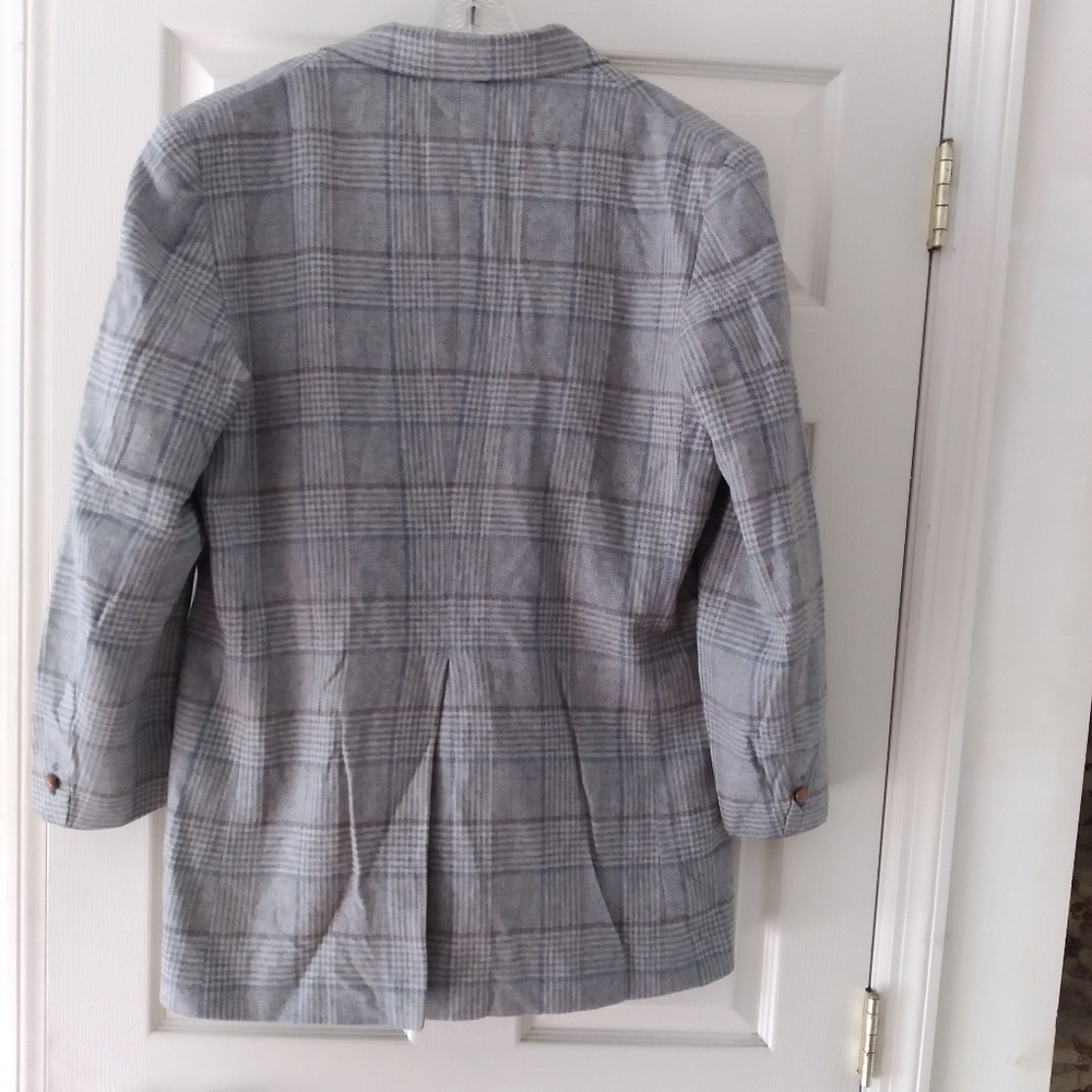 Men Jacket - Picture 2 of 4